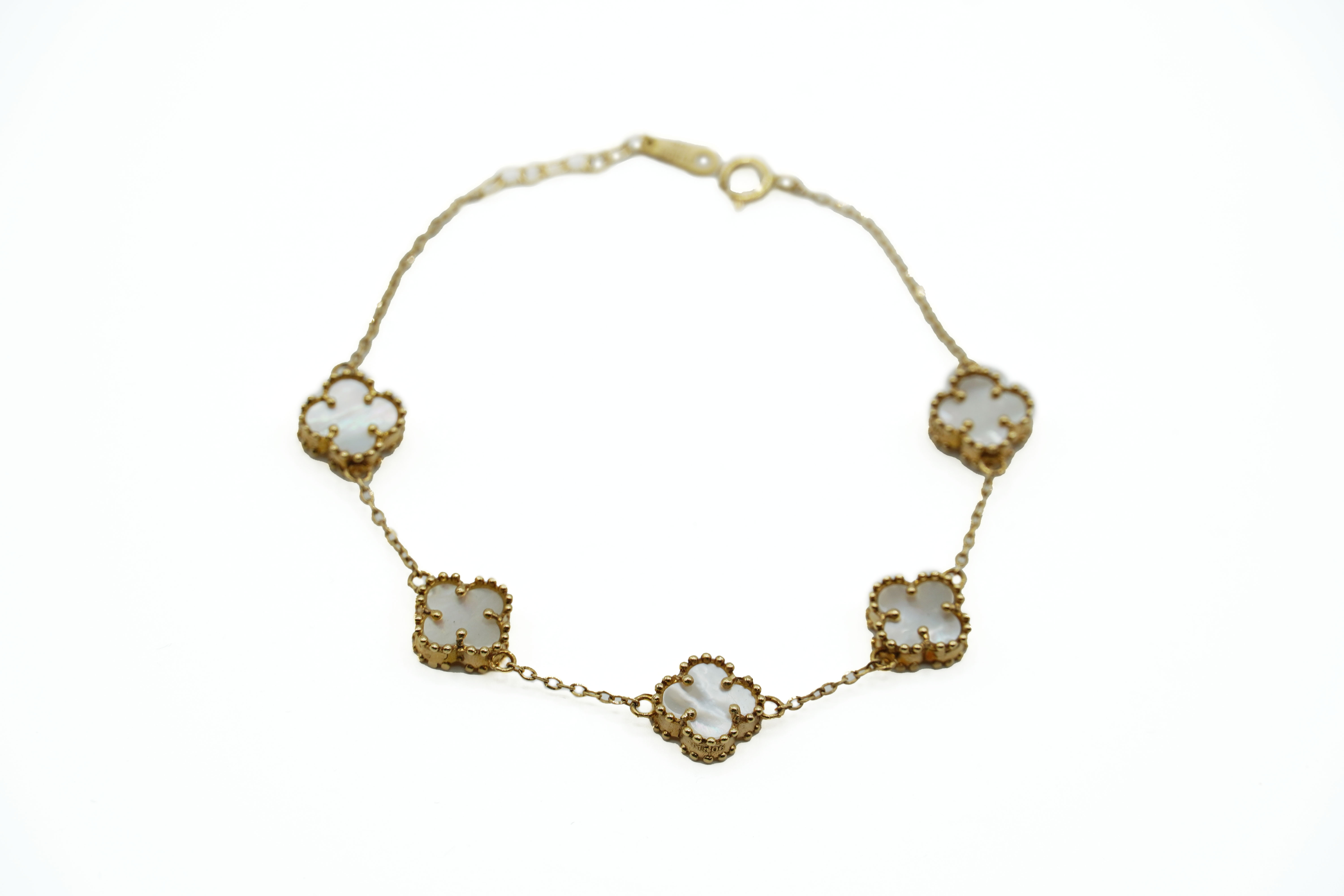 دستبند ونکلیف سفید van cleef